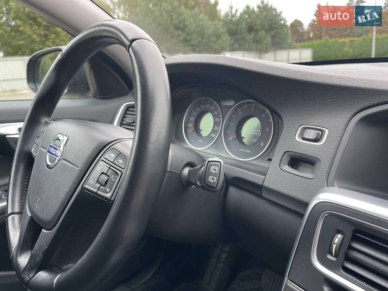 Універсал Volvo V60 2013 в Луцьку