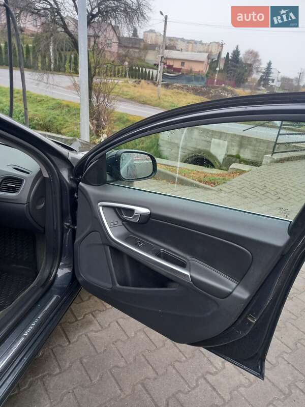 Универсал Volvo V60 2014 в Львове фото 6 Универсал Volvo V60 2014 в Львове