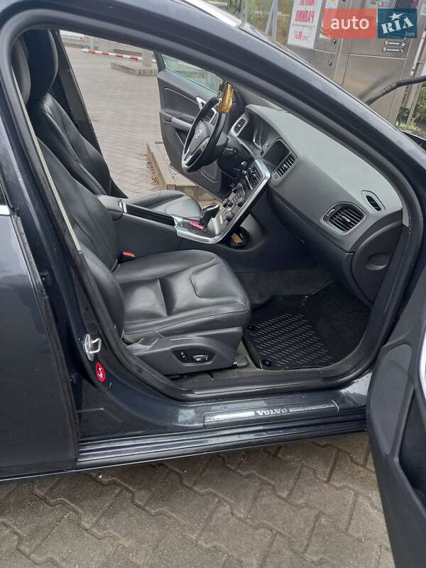 Универсал Volvo V60 2014 в Львове фото 9 Универсал Volvo V60 2014 в Львове