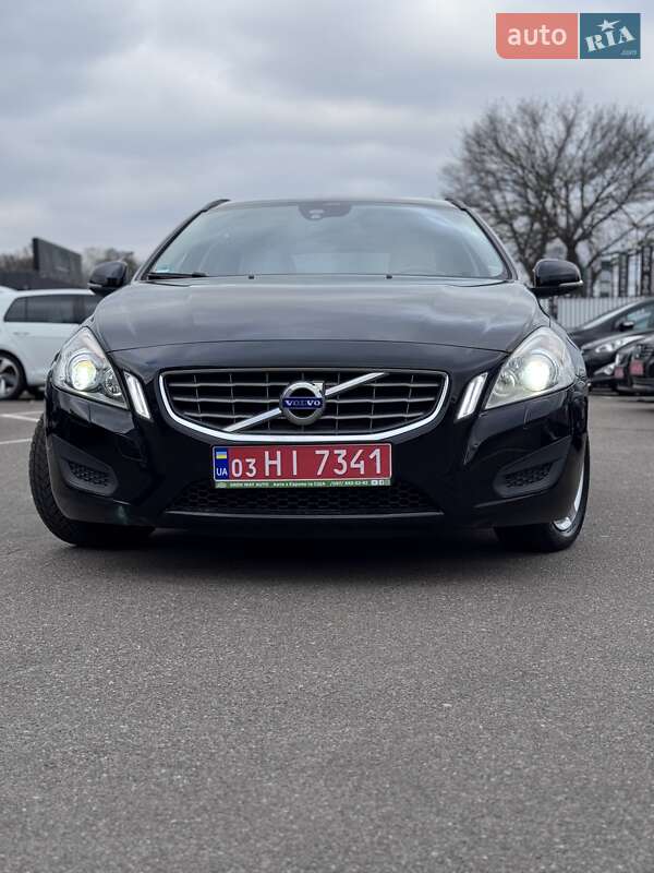 Універсал Volvo V60 2012 в Києві