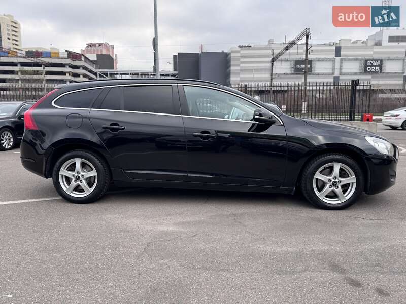 Універсал Volvo V60 2012 в Києві