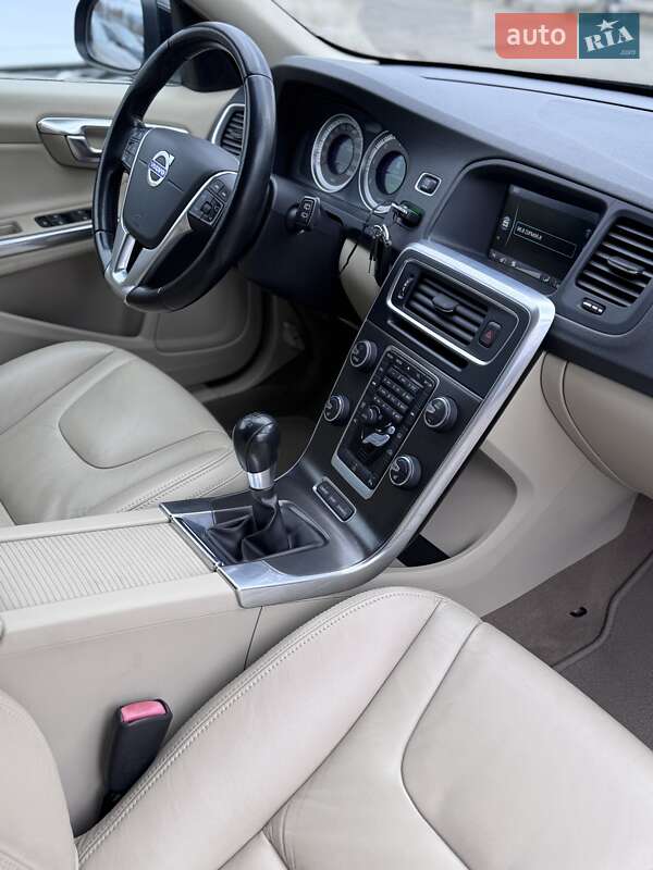 Універсал Volvo V60 2012 в Києві
