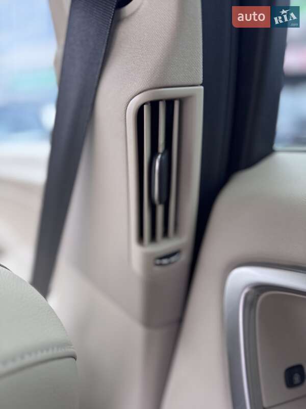 Універсал Volvo V60 2012 в Києві