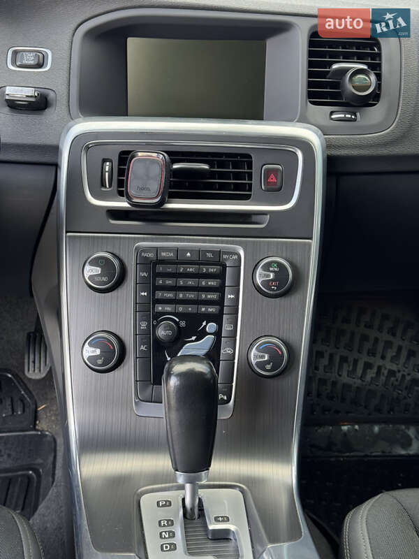 Універсал Volvo V60 2010 в Трускавці