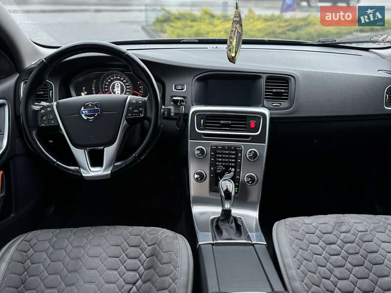 Универсал Volvo V60 2016 в Хмельницком