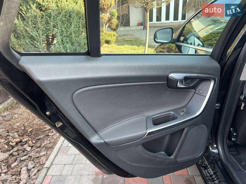 Универсал Volvo V60 2011 в Черкассах