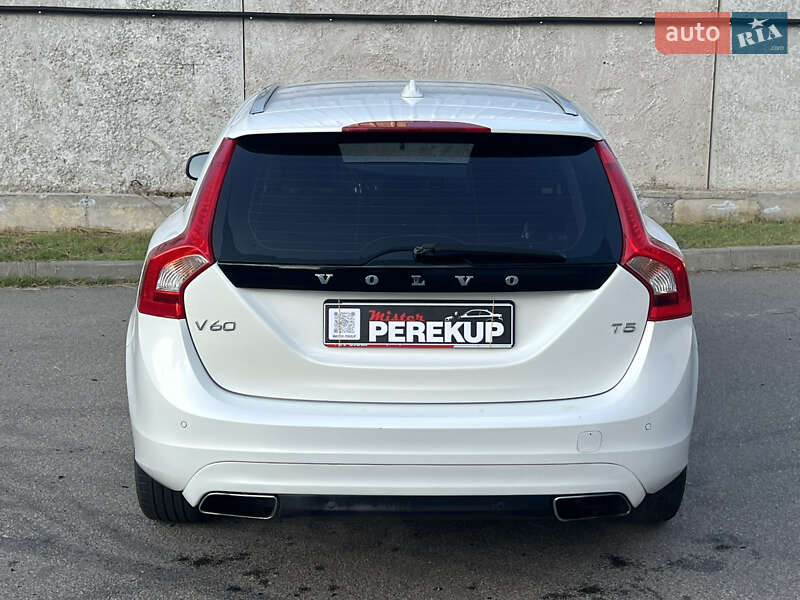 Универсал Volvo V60 2014 в Киеве