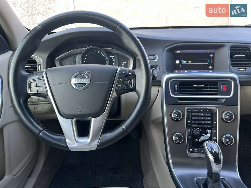 Универсал Volvo V60 2014 в Киеве