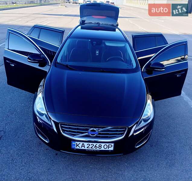 Универсал Volvo V60 2012 в Киеве
