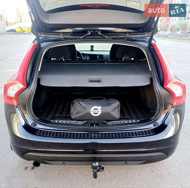 Универсал Volvo V60 2012 в Киеве