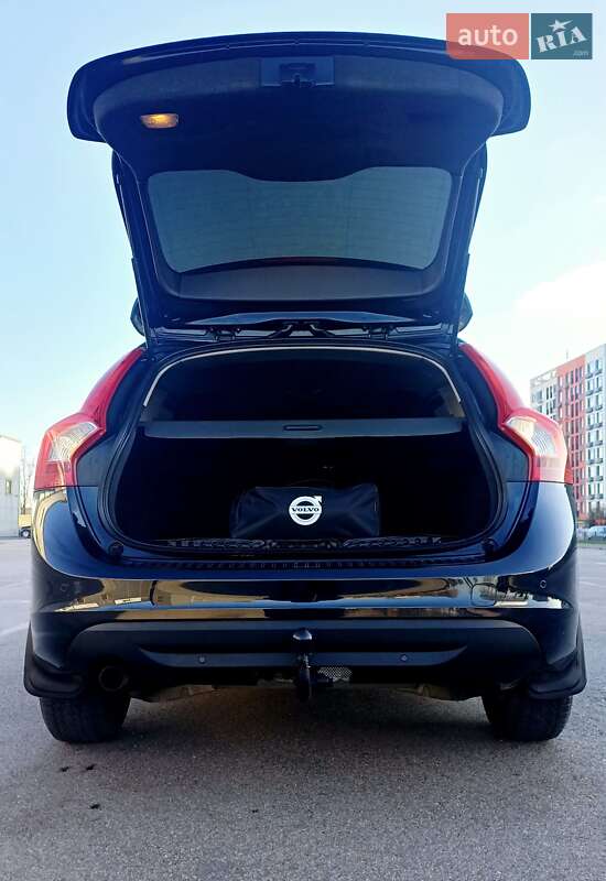 Универсал Volvo V60 2012 в Киеве