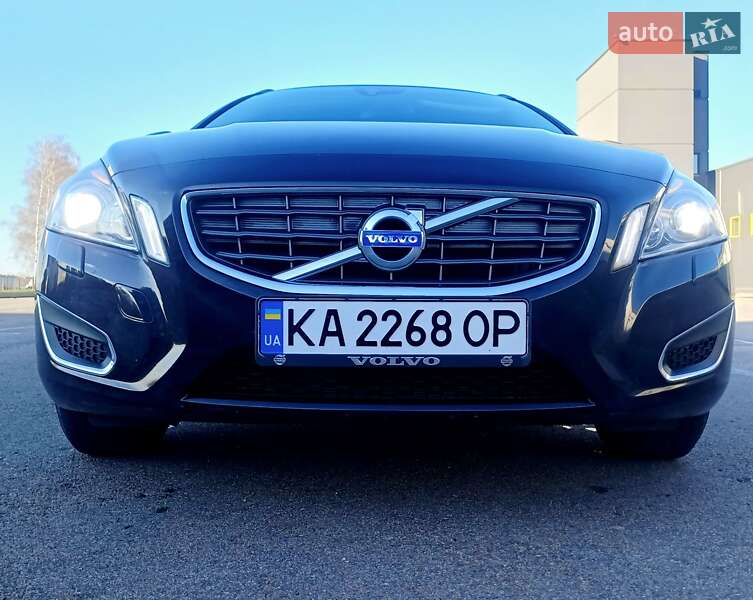 Универсал Volvo V60 2012 в Киеве