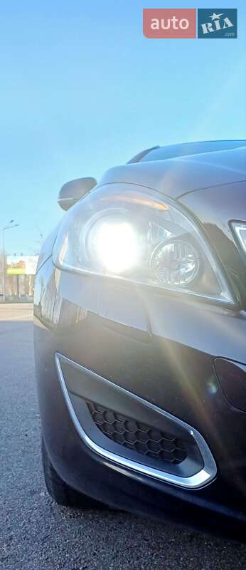 Универсал Volvo V60 2012 в Киеве