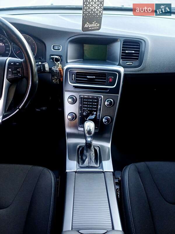 Универсал Volvo V60 2012 в Киеве