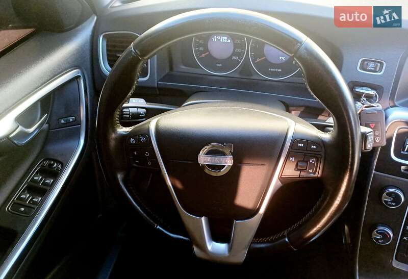 Универсал Volvo V60 2012 в Киеве