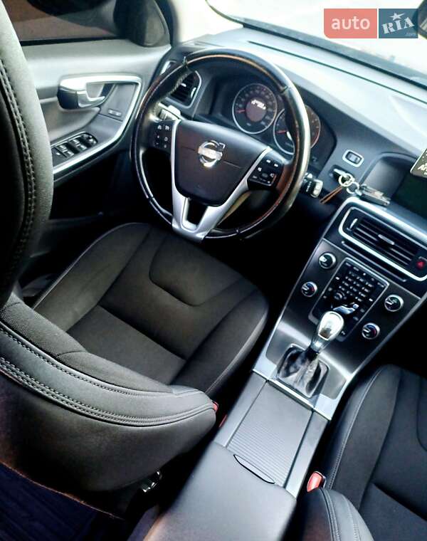 Универсал Volvo V60 2012 в Киеве