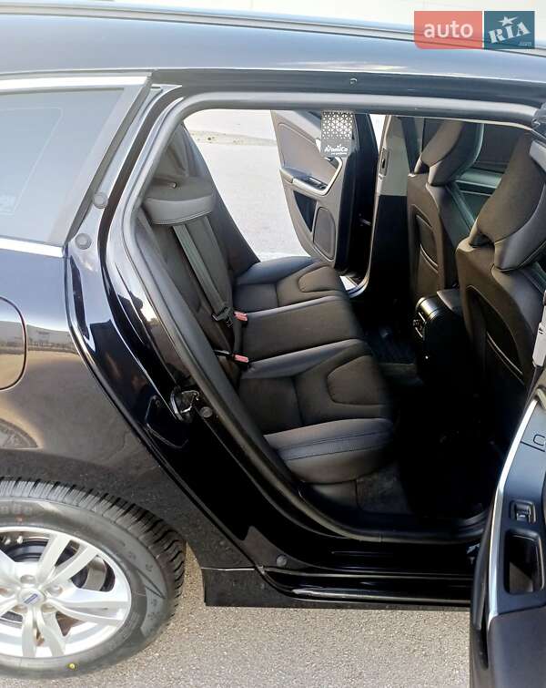 Универсал Volvo V60 2012 в Киеве