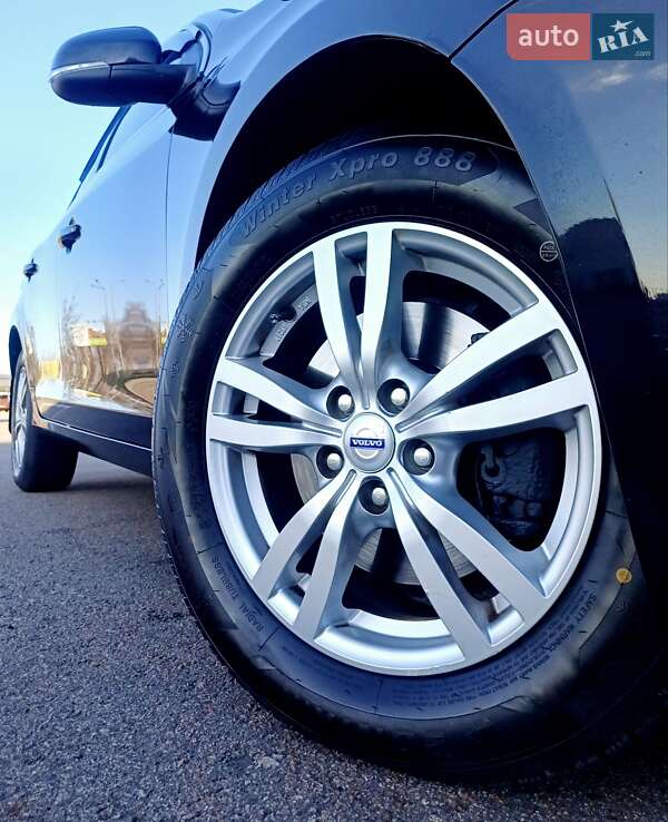 Универсал Volvo V60 2012 в Киеве
