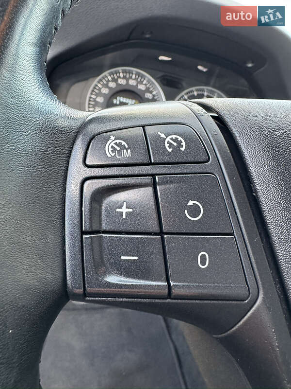 Универсал Volvo V60 2012 в Киеве фото 49 Универсал Volvo V60 2012 в Киеве