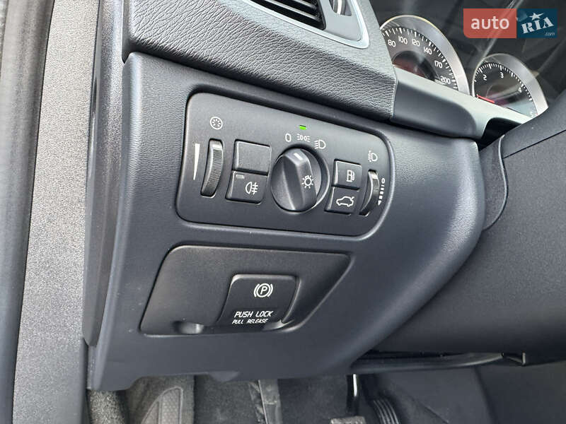 Универсал Volvo V60 2012 в Киеве фото 52 Универсал Volvo V60 2012 в Киеве