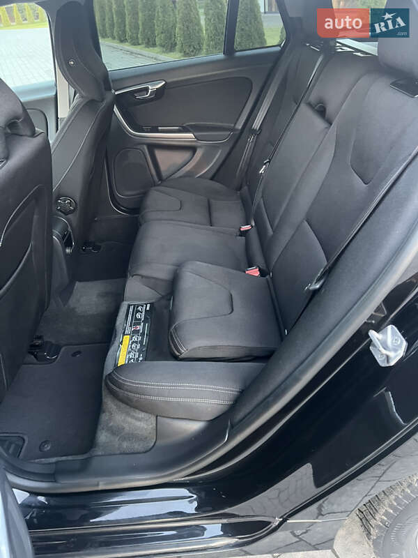 Универсал Volvo V60 2014 в Луцке