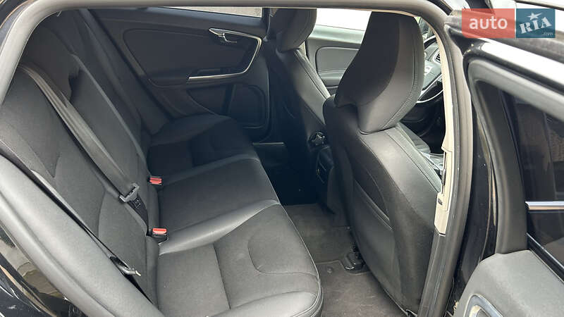 Універсал Volvo V60 2013 в Калуші