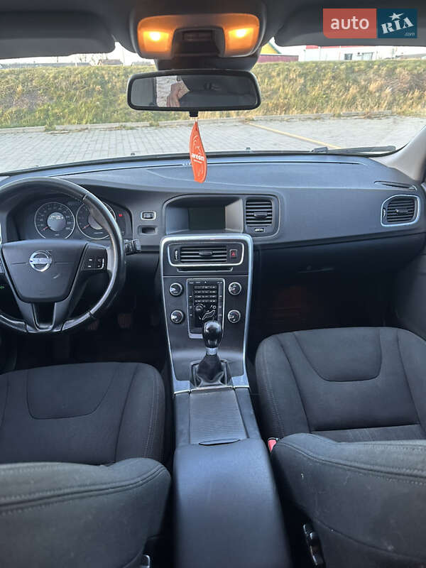 Универсал Volvo V60 2011 в Стрые фото 21 Универсал Volvo V60 2011 в Стрые