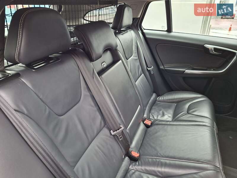 Универсал Volvo V60 2014 в Ровно фото 22 Универсал Volvo V60 2014 в Ровно