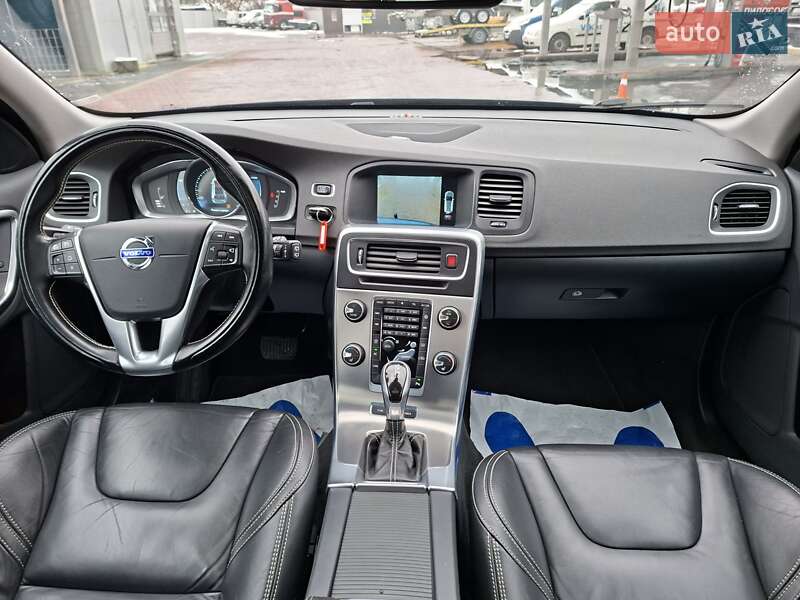 Универсал Volvo V60 2014 в Ровно фото 26 Универсал Volvo V60 2014 в Ровно