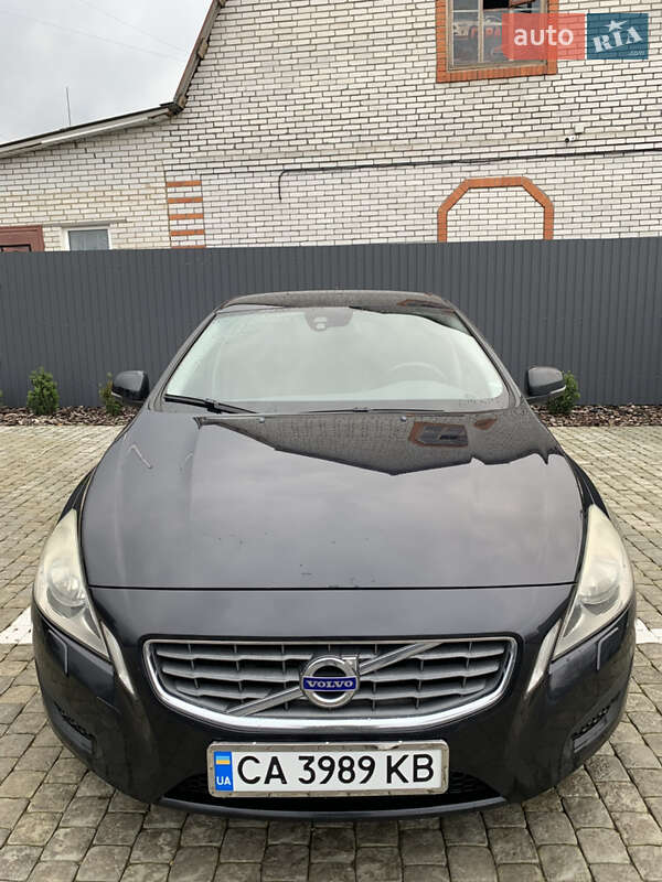 Универсал Volvo V60 2011 в Шполе