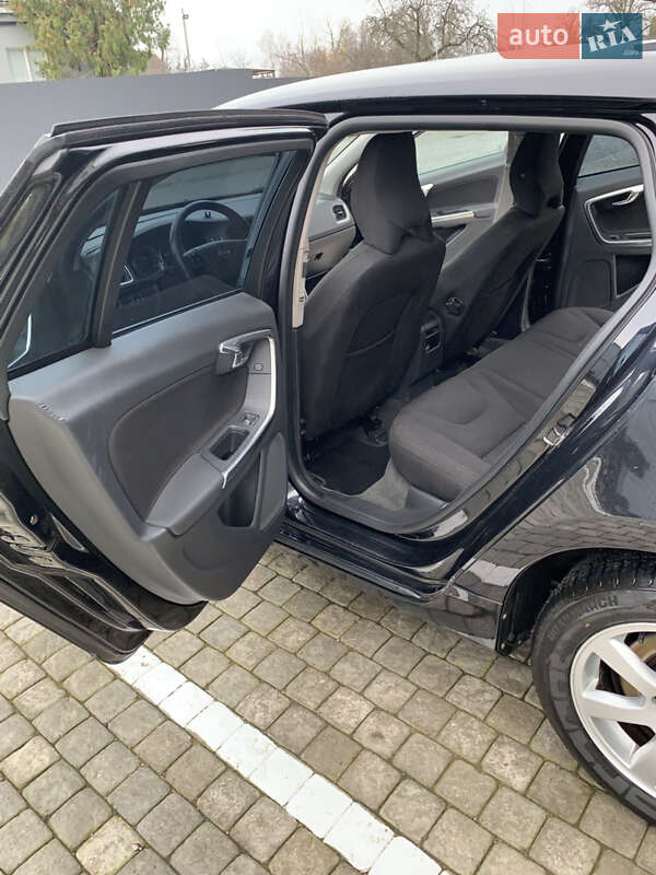 Универсал Volvo V60 2011 в Шполе