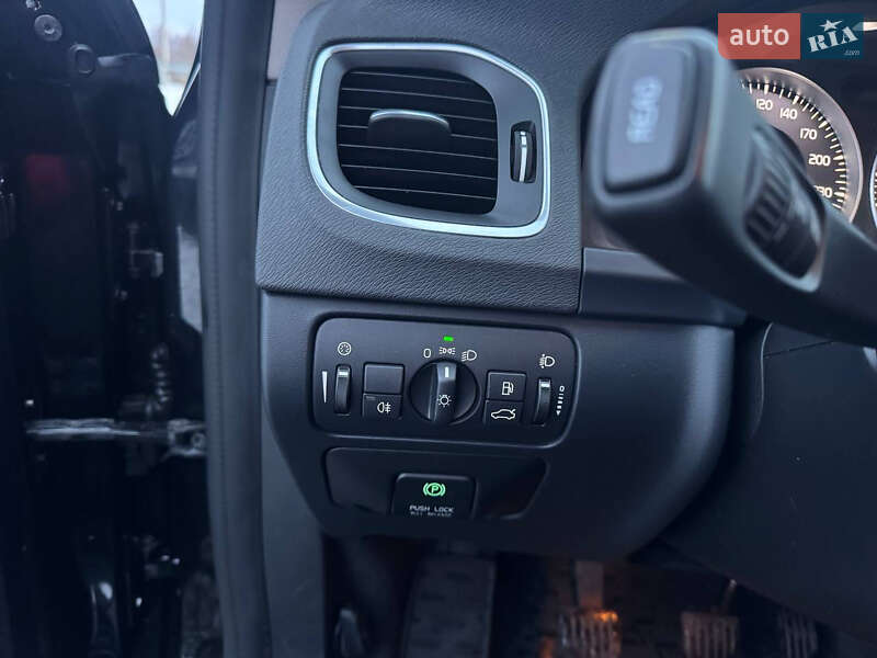 Універсал Volvo V60 2011 в Стрию