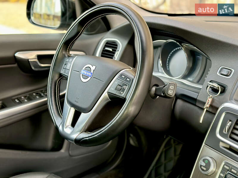 Универсал Volvo V60 2014 в Киеве