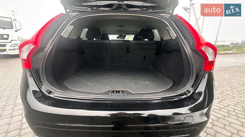 Універсал Volvo V60 2015 в Львові