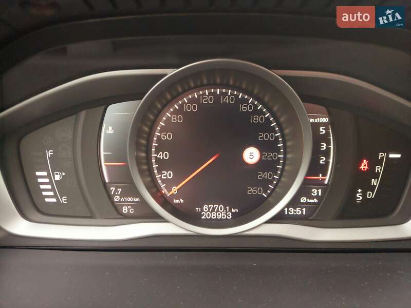 Универсал Volvo V60 2017 в Коломые фото 20 Универсал Volvo V60 2017 в Коломые