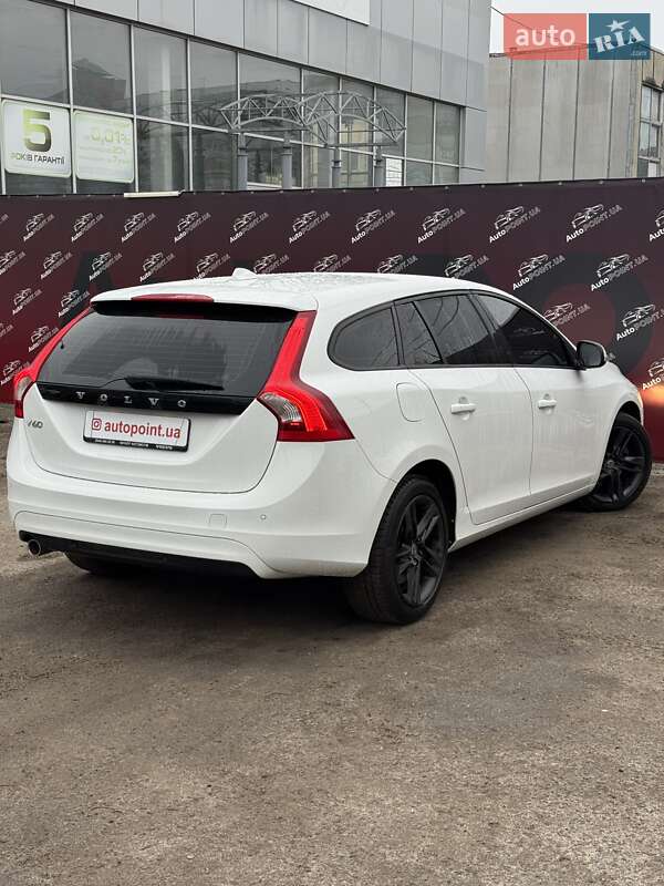 Универсал Volvo V60 2016 в Сумах