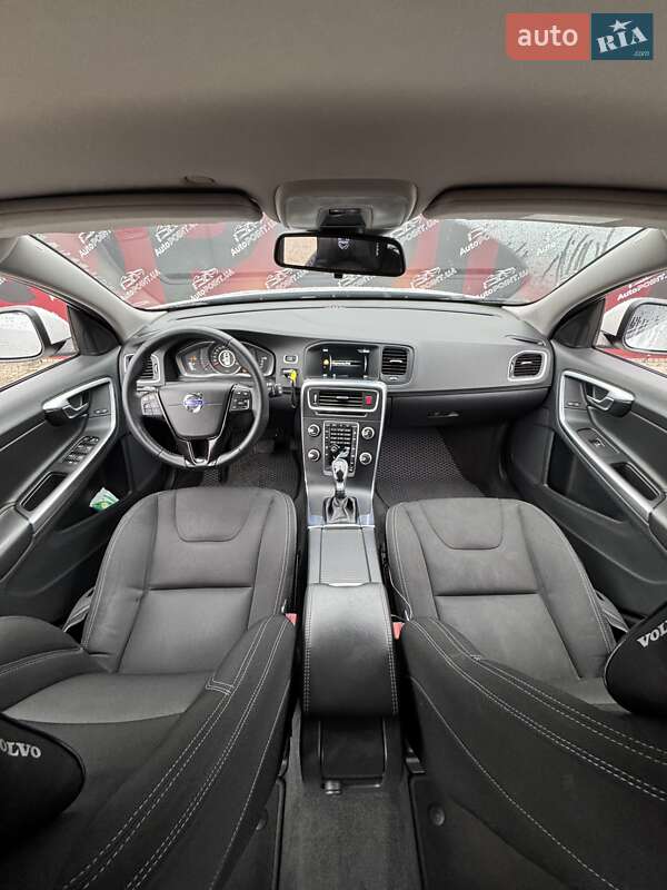 Универсал Volvo V60 2016 в Сумах