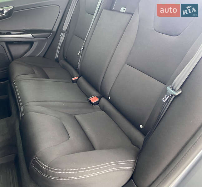 Универсал Volvo V60 2018 в Львове фото 23 Универсал Volvo V60 2018 в Львове