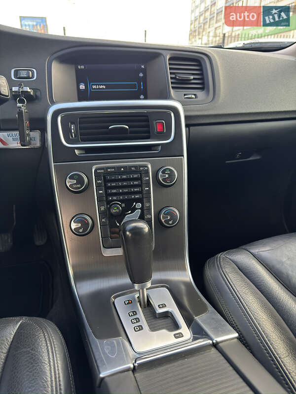 Універсал Volvo V60 2011 в Києві фото 38 Універсал Volvo V60 2011 в Києві