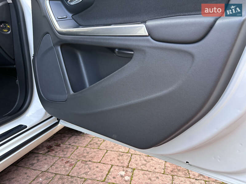 Универсал Volvo V60 2013 в Стрые