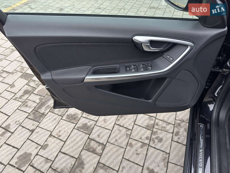 Универсал Volvo V60 2012 в Стрые фото 103 Универсал Volvo V60 2012 в Стрые