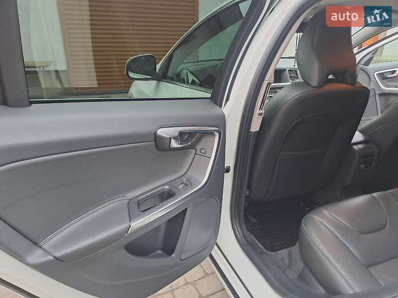Універсал Volvo V60 2017 в Коломиї