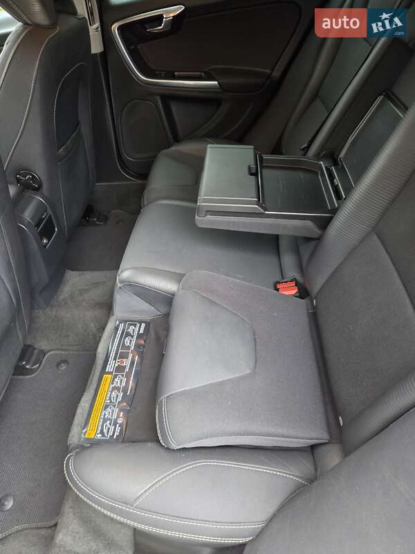 Универсал Volvo V60 2012 в Львове