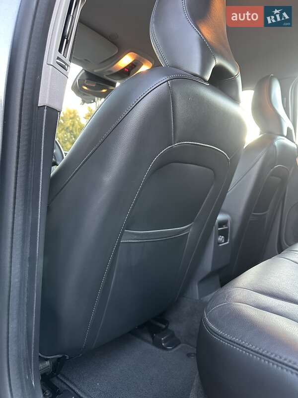 Універсал Volvo V60 2016 в Стрию