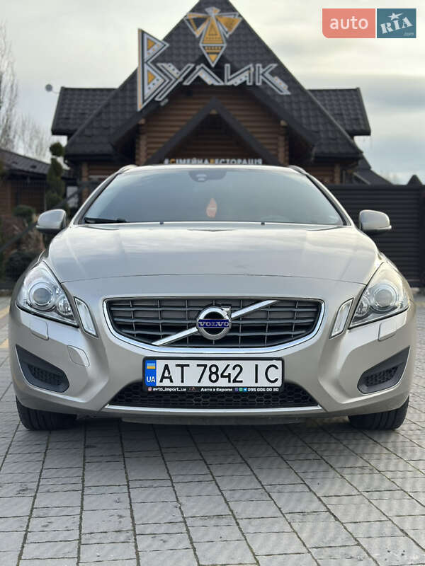 Volvo V60 2011