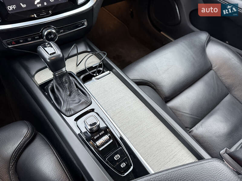 Універсал Volvo V60 2020 в Бережанах