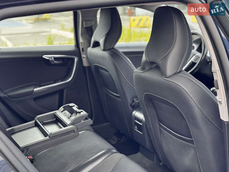 Универсал Volvo V60 2012 в Киеве фото 13 Универсал Volvo V60 2012 в Киеве