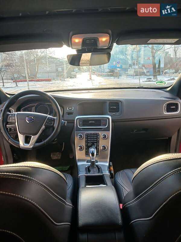 Универсал Volvo V60 2015 в Львове