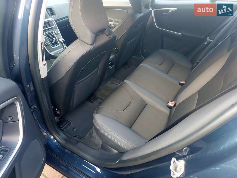 Універсал Volvo V60 2014 в Бродах