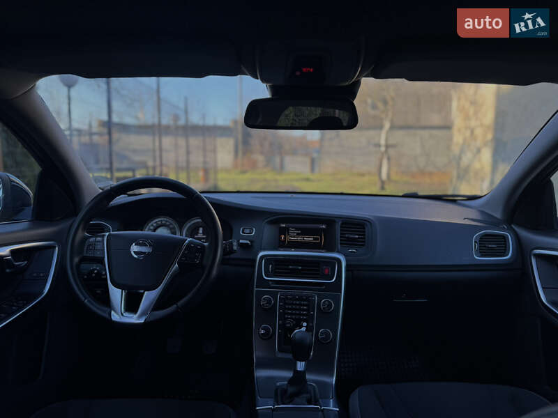 Универсал Volvo V60 2011 в Староконстантинове фото 20 Универсал Volvo V60 2011 в Староконстантинове